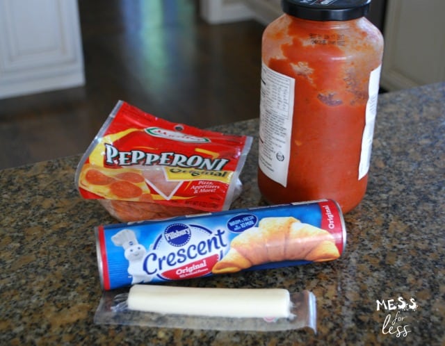 ingredients for pepperoni pizza crescents