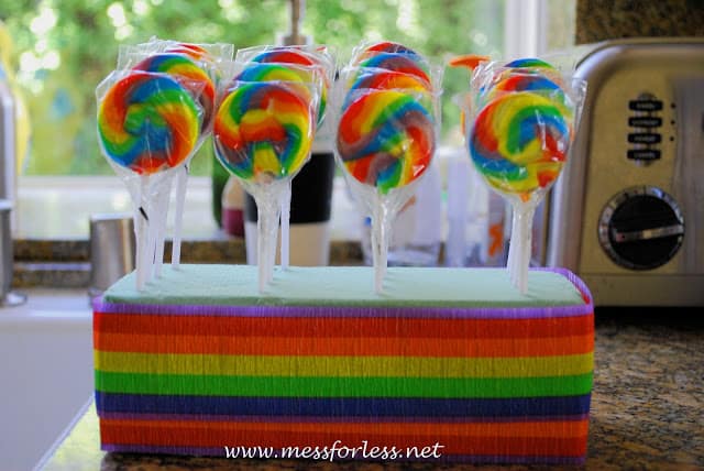 rainbow lollipops, party favors