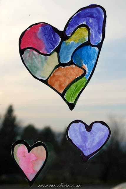 Hearts with Black Glue - Black glue is easy to make and can be used with watercolors to create this eye catching hearts.