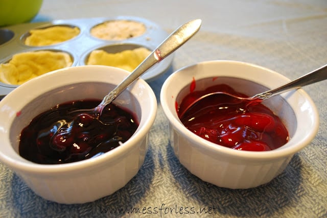 strawberry and blueberry pie filling