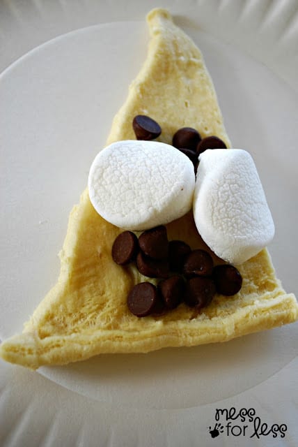 marshmallow and chocolate chips on crescent roll