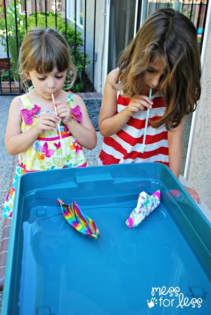 kids doing a boat race