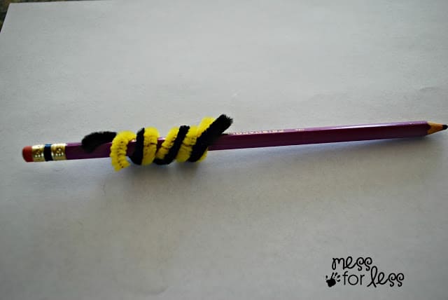 pipe cleaner bee