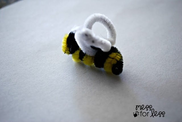 pipe cleaner bumblebee