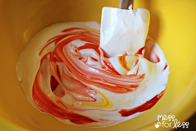 meringue with food coloring