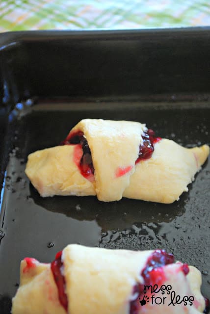 crescent roll ups with blackberry jam