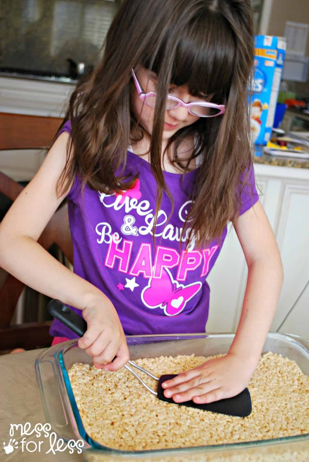 kids making rice krispies treats