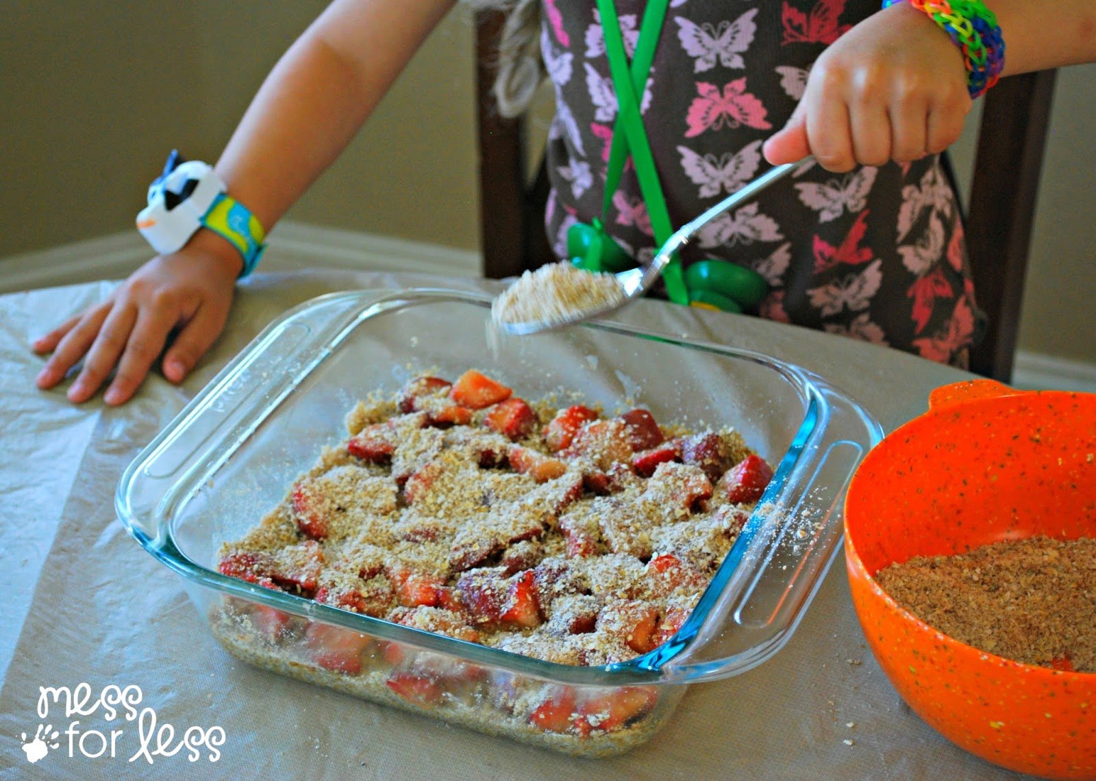 making strawberry bars