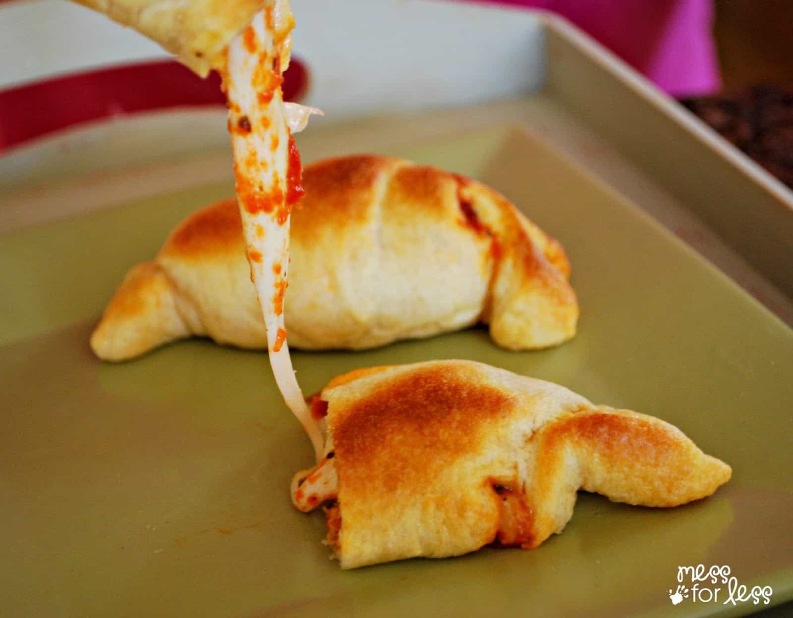 Crescent Roll Recipes: Pizza Crescents - Mess for Less