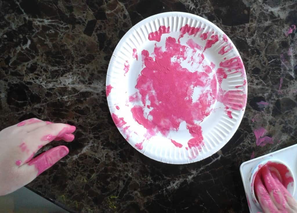 painting plate pink