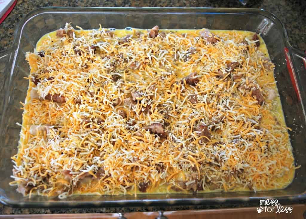 egg and biscuit breakfast casserole