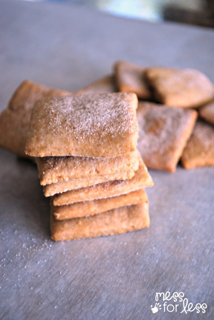 Honey Graham Cracker Recipe - these are simple to make and will become a snack time favorite at your house!