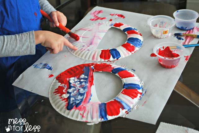 child painting 4th of July Craft