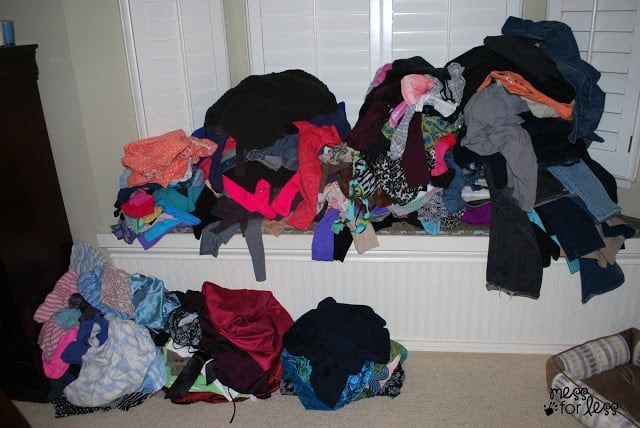 Clothing Organization Tips - Mess for Less