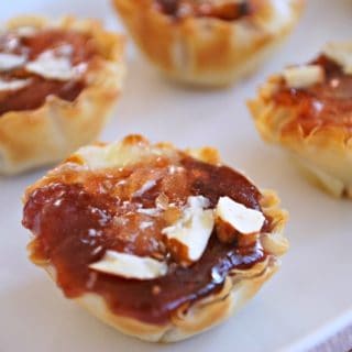 baked brie with jam cups 1