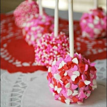 valentines-brownie-cake-pops1