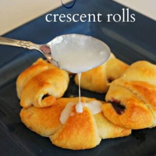 cropped-blackberry-crescent-rolls.jpg