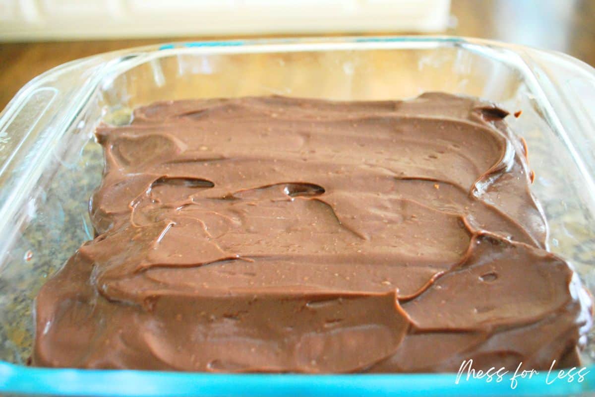 chocolate pudding in sqaure pan