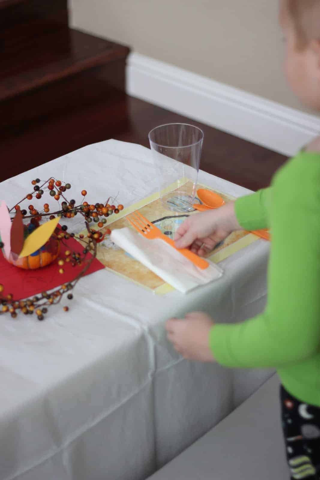 thanksgiving feast pretend play