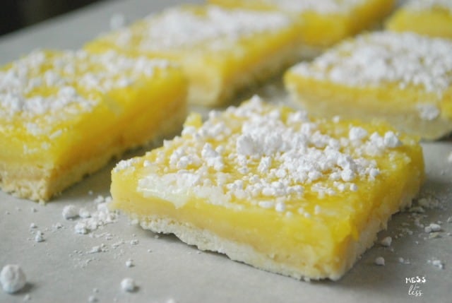 lemon bars with powdered sugar