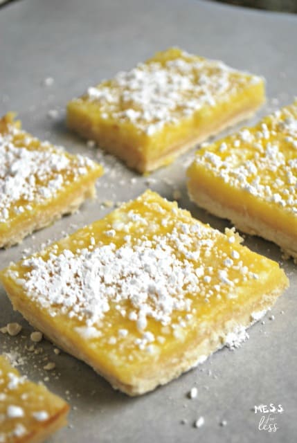 lemon bars with powdered sugar