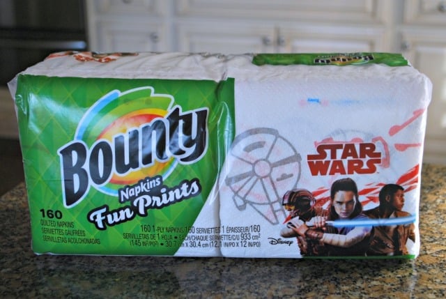 Star Wars snacks for kids #AD #QuickerPickerUpper #StarWars #TheLastJedi @Bounty