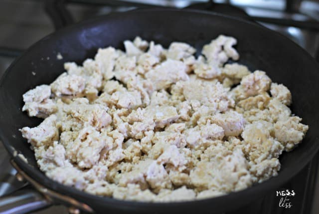 ground chicken in a frying pan to be used in 0 point chili