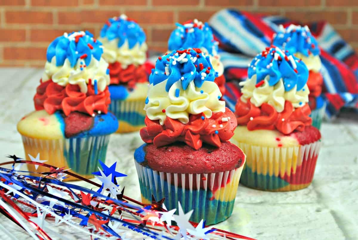 Bomb Pop Patriotic Cupcakes