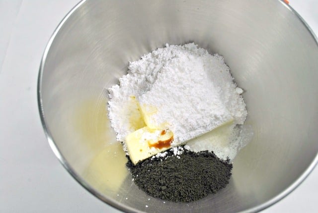 ingredients for oreo frosting in a bowl