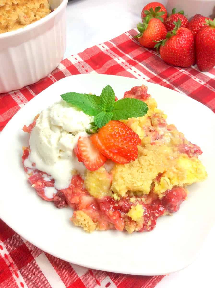 strawberry dump cake recipe with vanilla ice cream