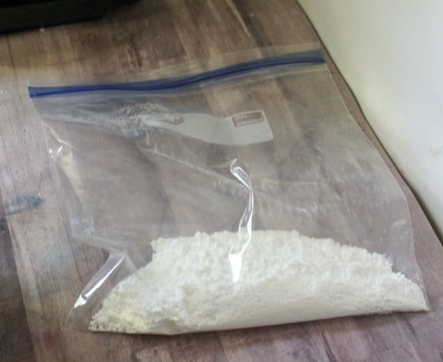 powdered sugar in a ziploc bag