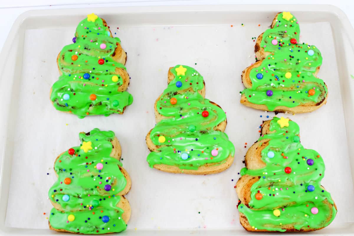 Christmas Tree Cinnamon Rolls