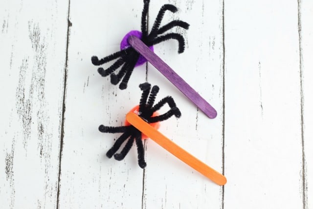 popsicle stick spiders