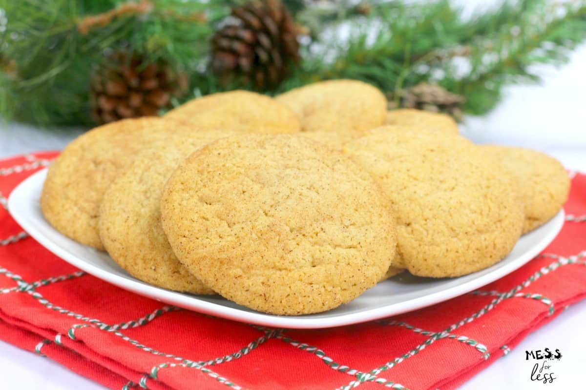 plate of maple snickerdoodle cookies