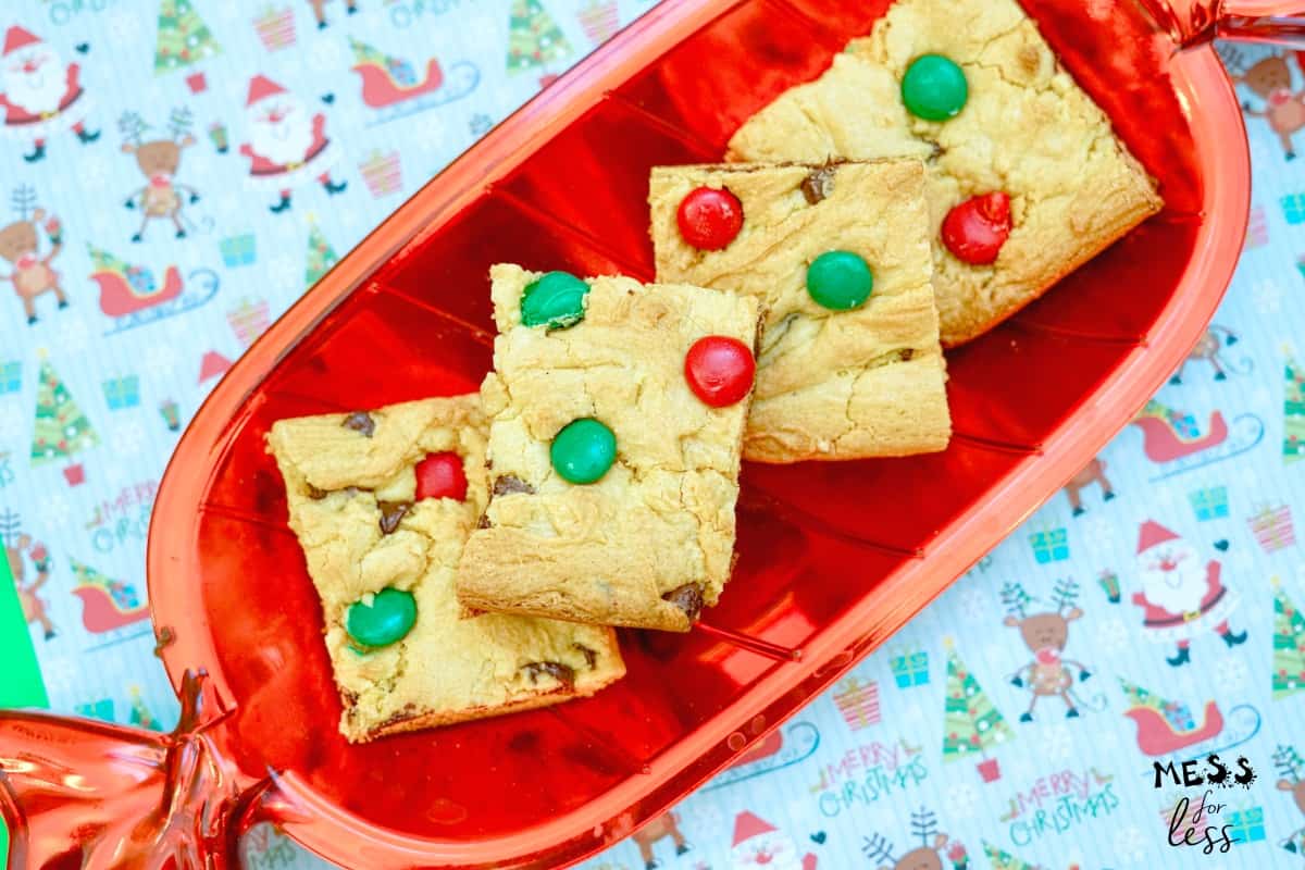 Christmas cookie cake bars