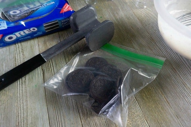 oreo cookies in a ziplock bag