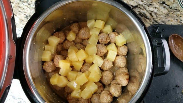 making instant pot hawaiian meatballs