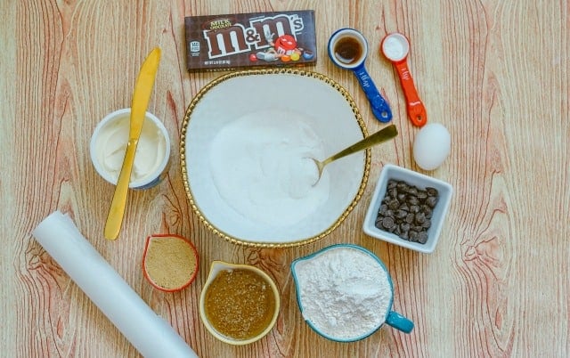 ingredients for m&M cookie sandwiches