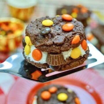Reese's Cookie Sandwiches