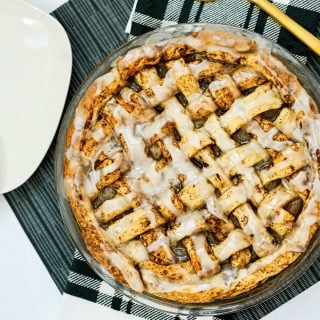 Cinnamon Roll Apple Pie 8