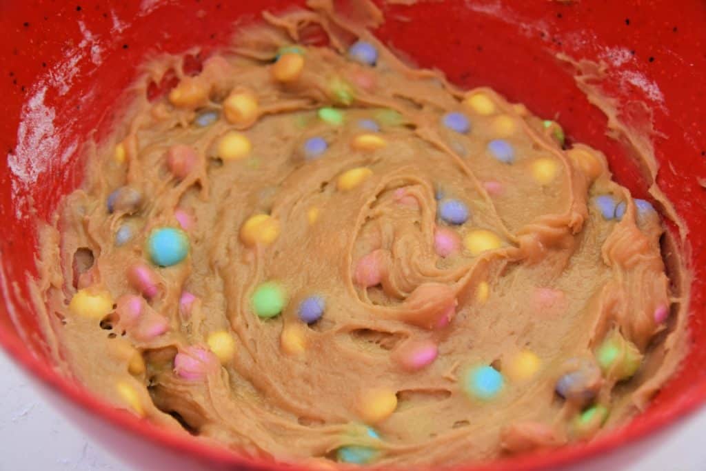 blondie batter with m&M's