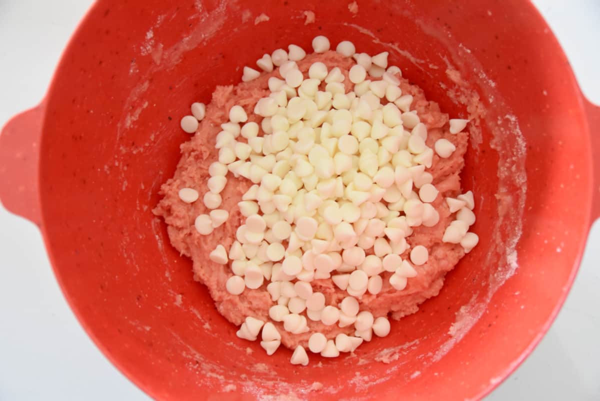 strawberry cake mix with white chocolate chips