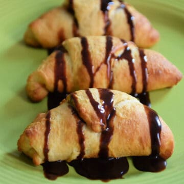 Peanut Butter Chocolate Chip Crescents 8