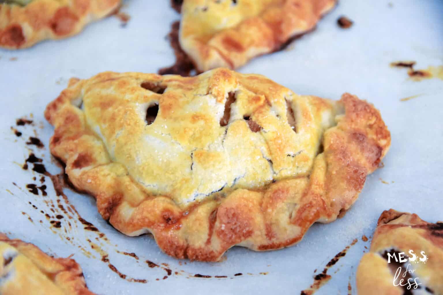 Apple Turnover with Pie Crust Mess for Less