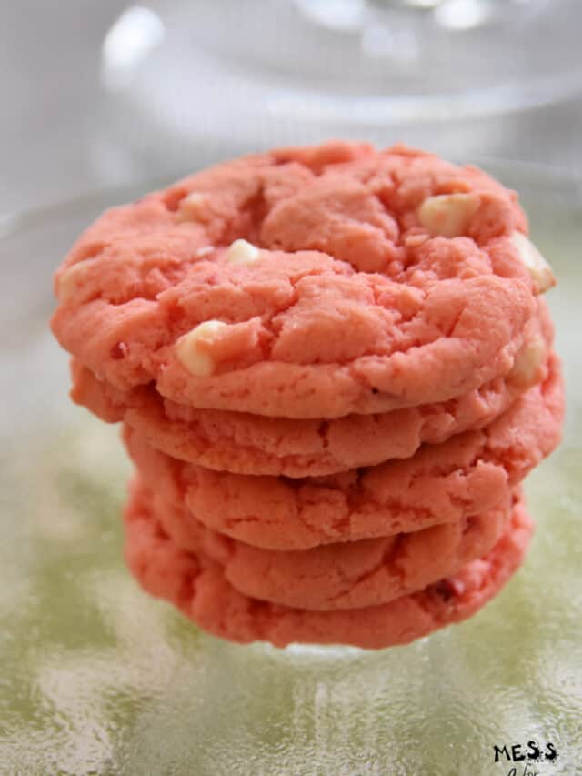 cropped-4-Ingredient-Strawberry-Cake-Mix-Cookies-16.jpg