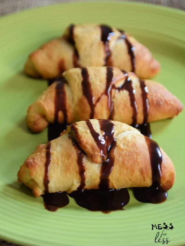 cropped-Peanut-Butter-Chocolate-Chip-Crescents-8.jpg