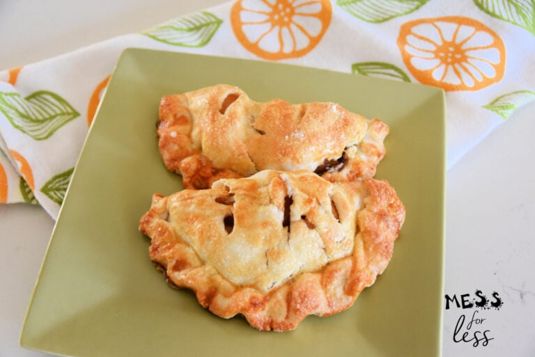 Apple Turnover with Pie Crust Mess for Less