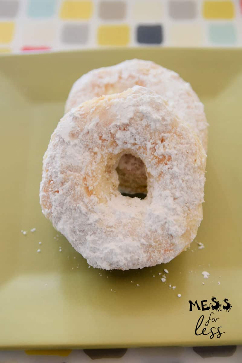 powdered sugar donuts