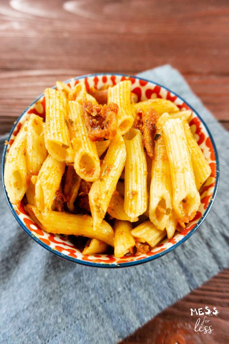 Sundried Tomato Pesto Pasta with Pancetta in bowl
