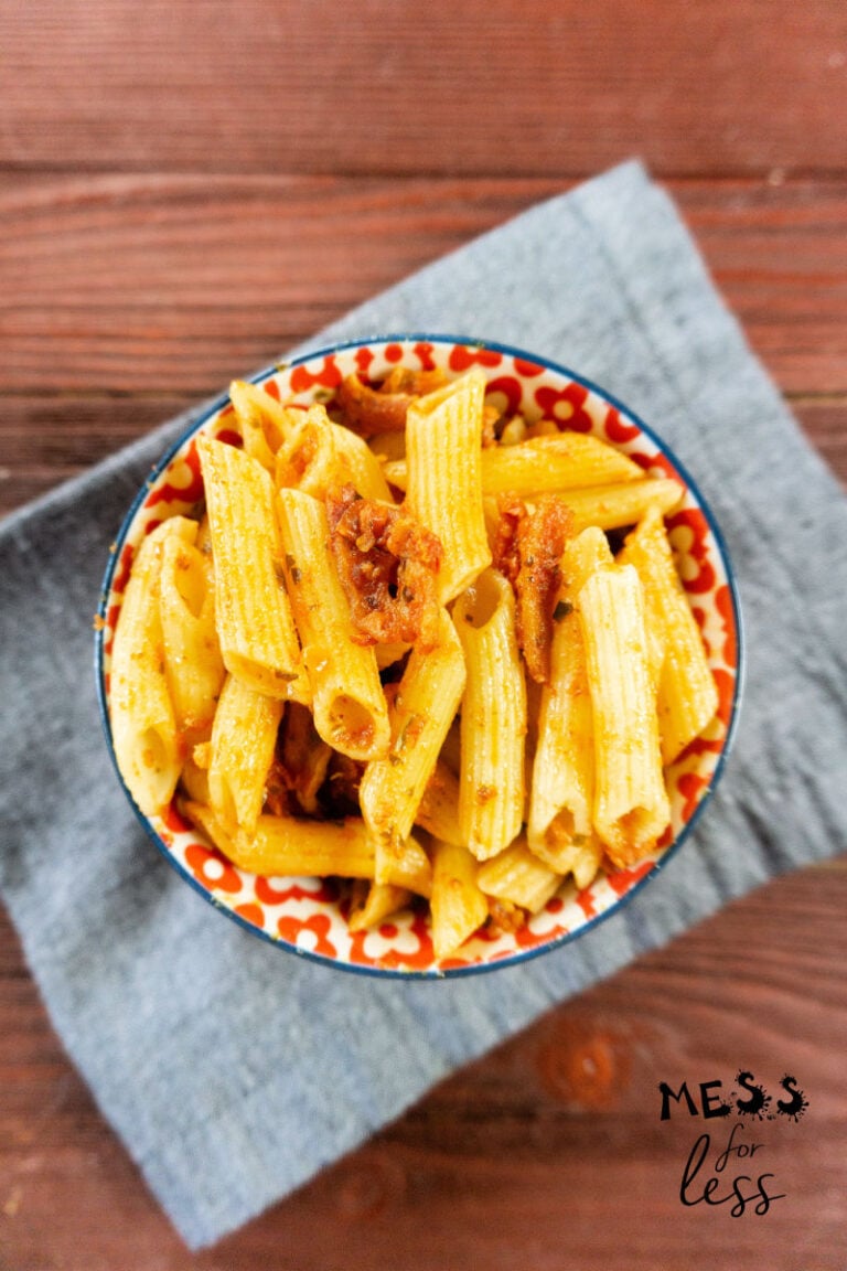 Sundried Tomato Pesto Pasta with Pancetta Mess for Less